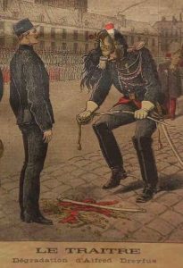 LE-PETIT-JOURNAL-300x438